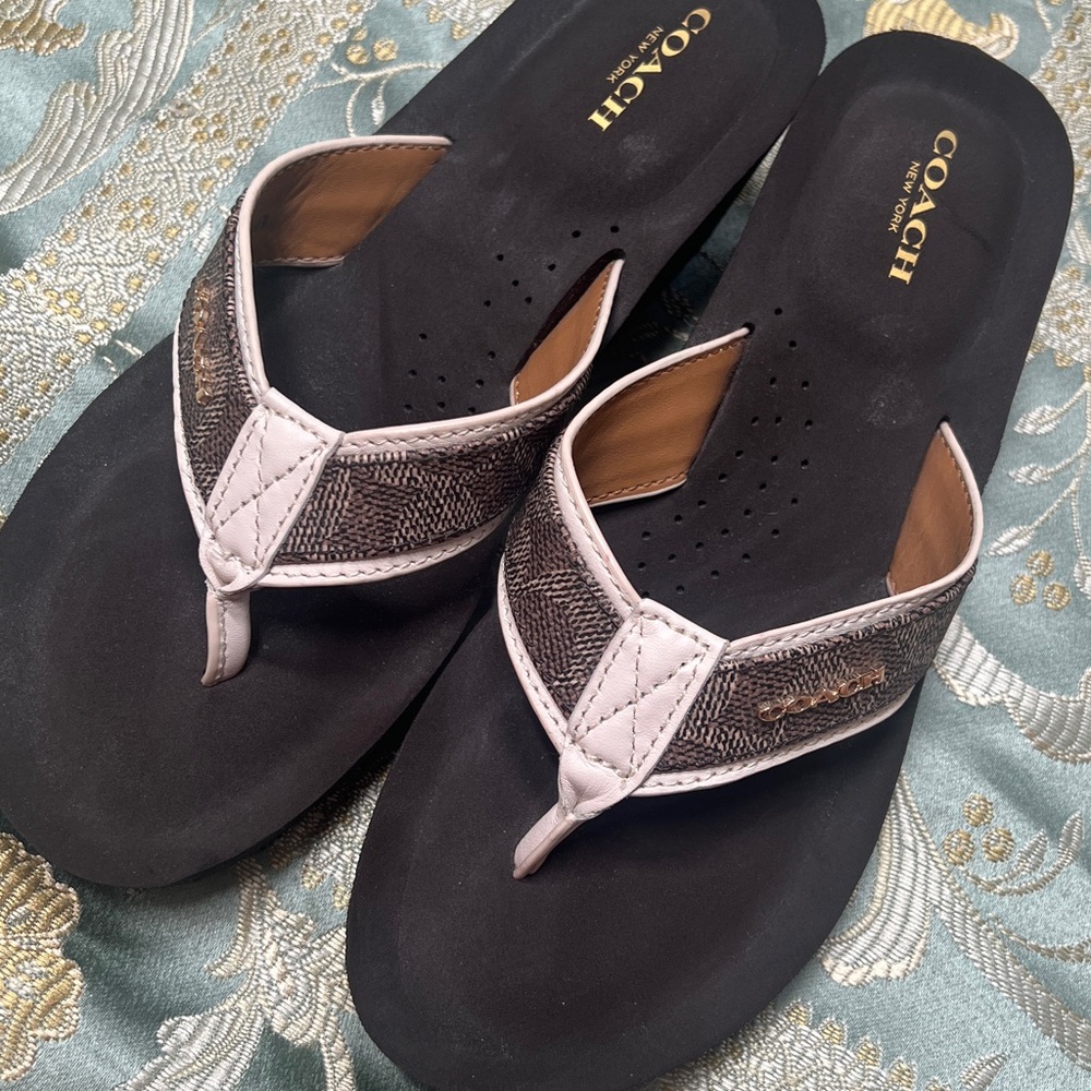 Coach Jolene Women's Flip Flop Brown and Tan Sandals Wedges Size 7.5 - Picture 6 of 14